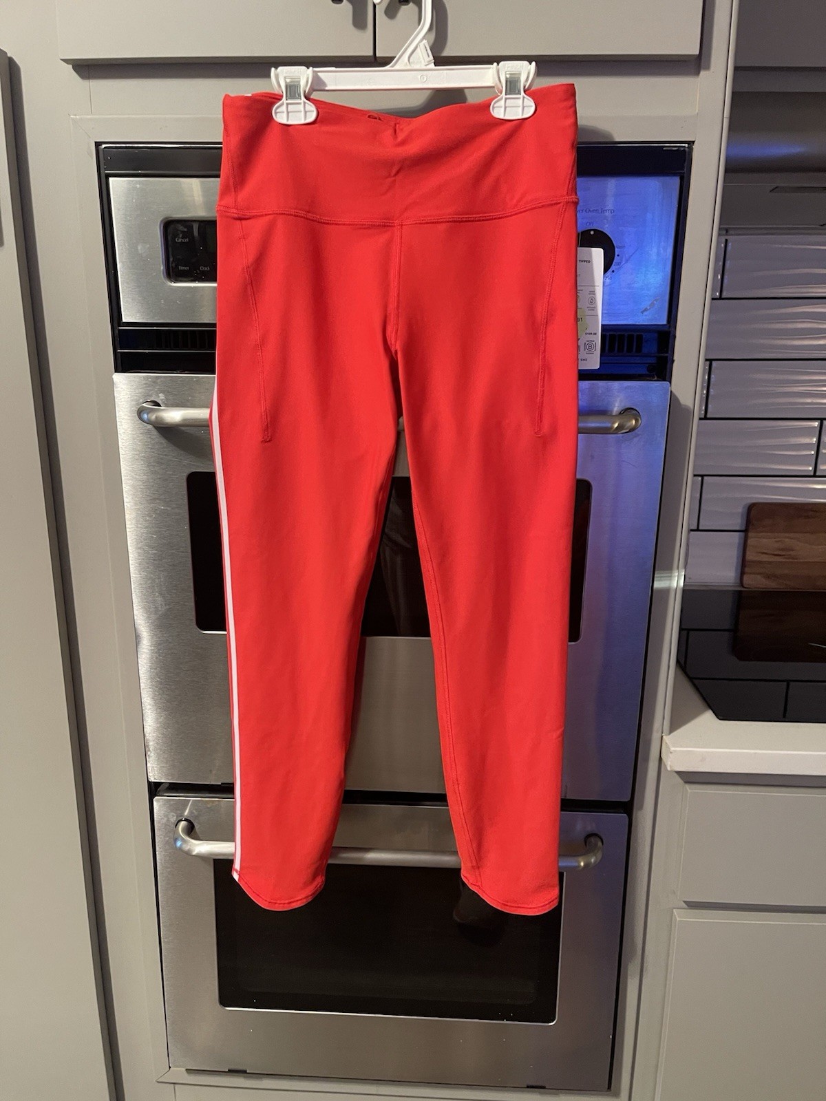 Athleta Pacesetter Tipped 7/8 Tight-Red-Size M-NWT