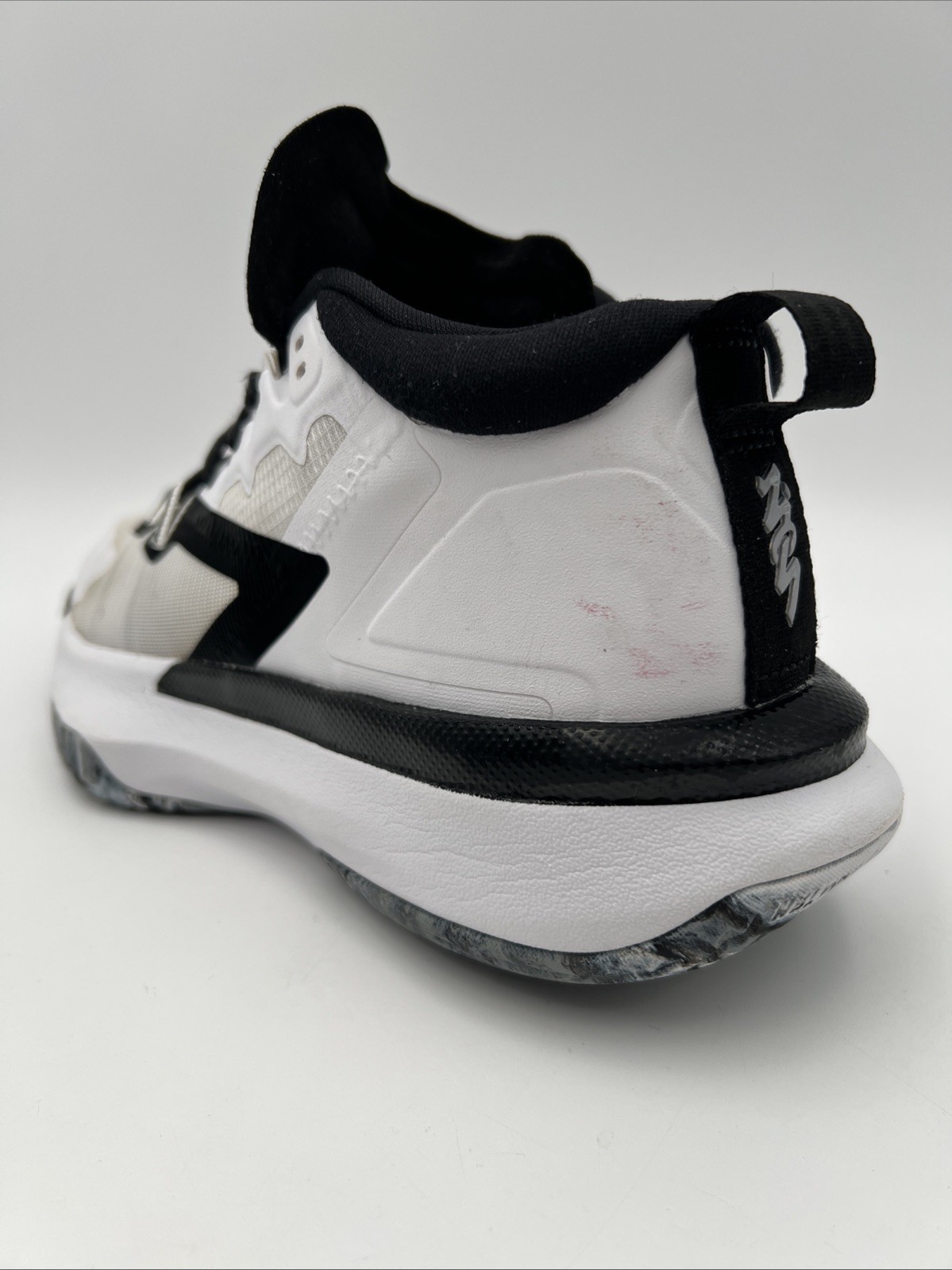 Nike Jordan Zion 1 TB White Black Basketball Sneakers Men’s 8.5 GUC DC4208-100
