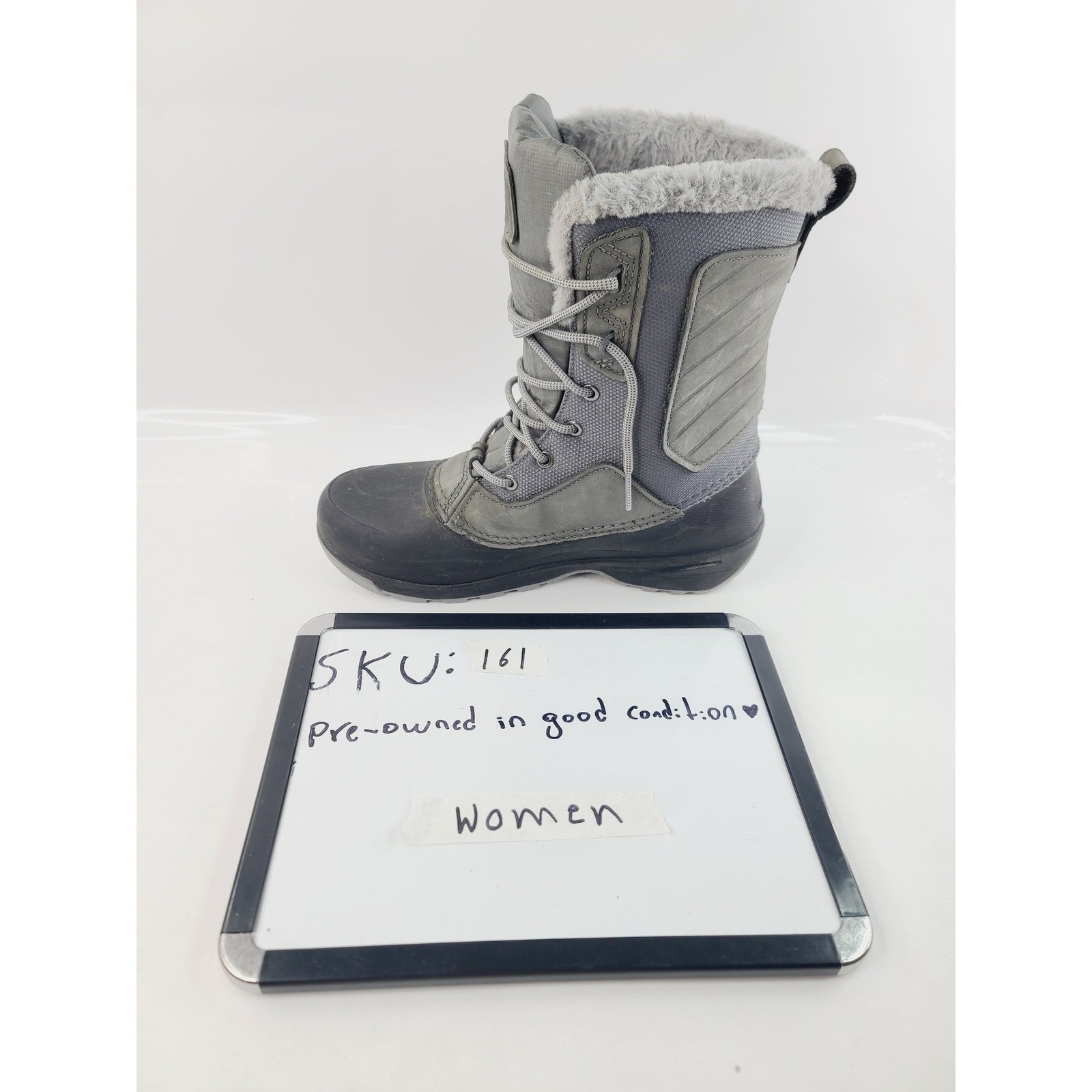 The North Face, Synthetic/Rubber/Faux Fur Snow Boots Women Size 10.5 Gray/Black.