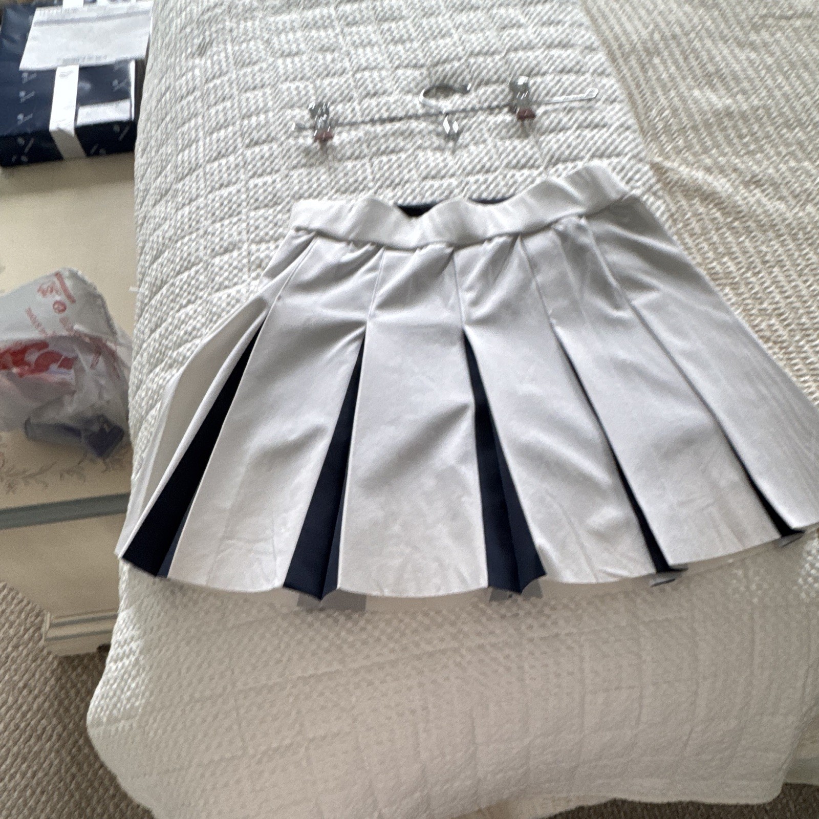 Varley Bronte 2-in-1 Pleated Pull-On Skort, White/Blue, S Tennis Golf