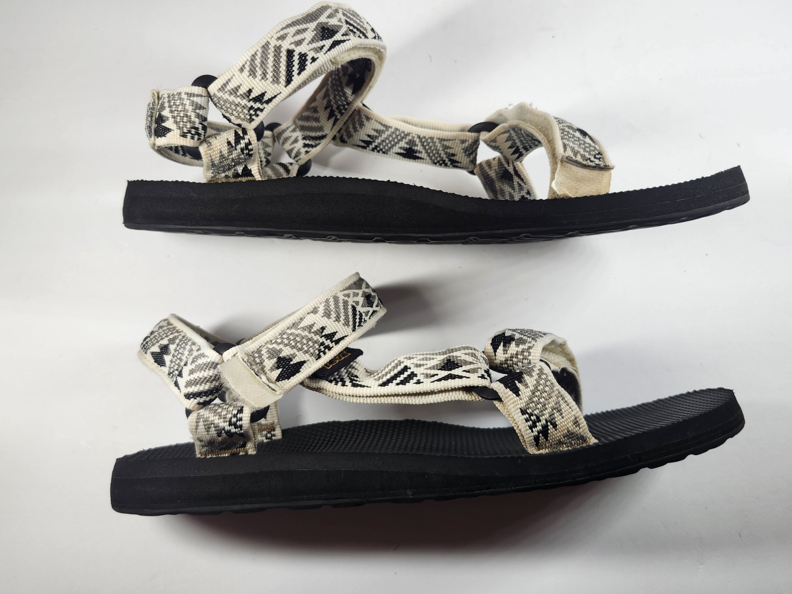 Teva Womens Size 8 Universal Sandals Black Cream Tribal Hook Loop Hiking Water
