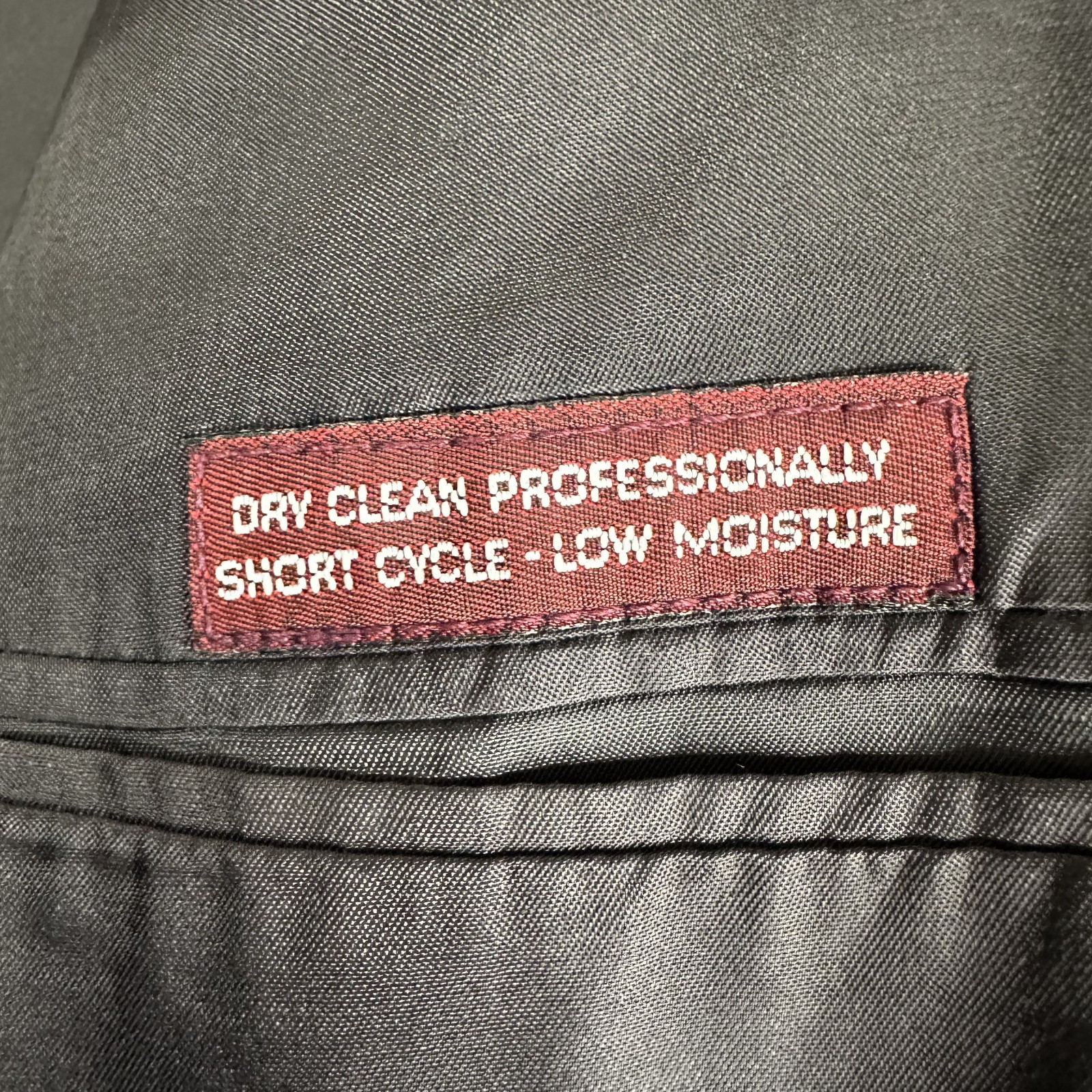 Jos A Bank Suit 44R Gray 2 Button Wool Pants 38×28 Pleated Front Canvased