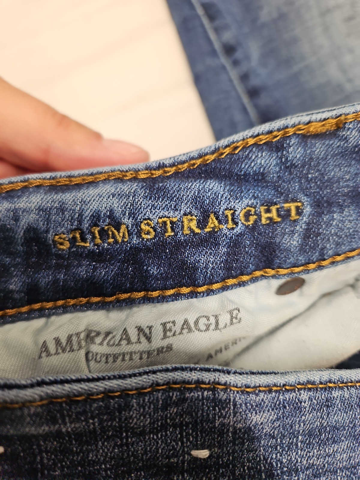 American Eagle Men’s 32×30 Next Level Flex Slim Straight Distressed Jeans