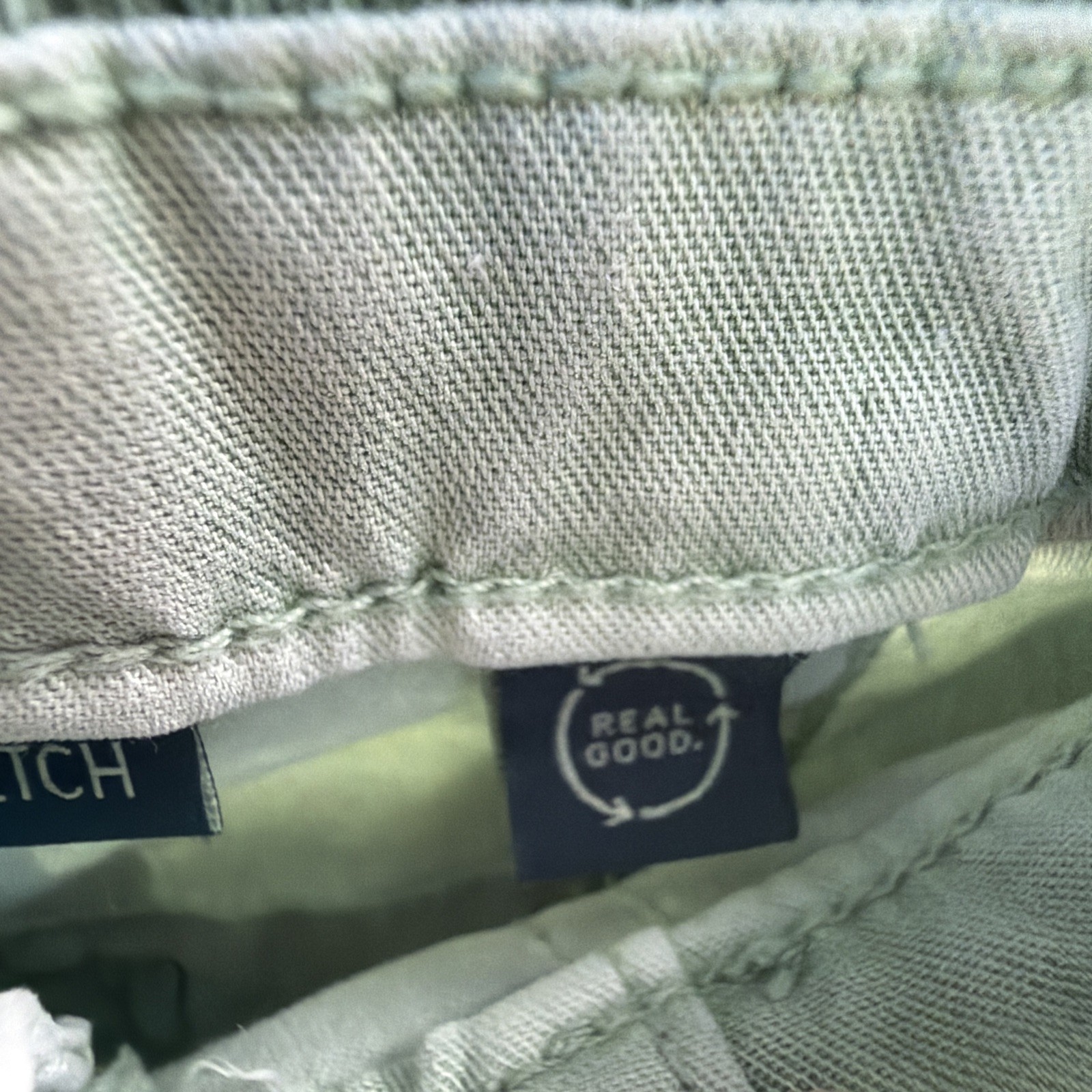 American Eagle Outfitters Light Green Cargo Pants Size 2 Short /Runs Bigger