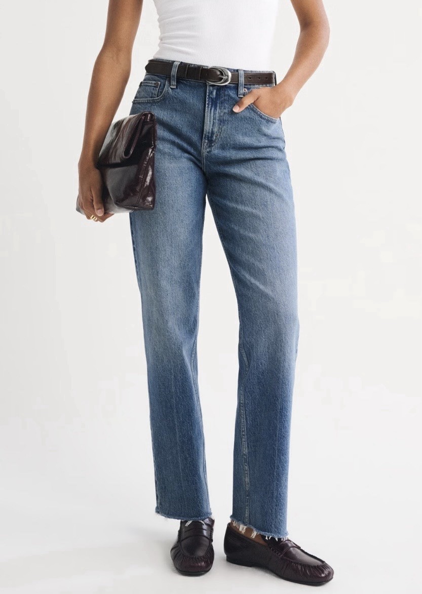 Abercrombie & Fitch Curve Love 90s Relaxed High Rise Jeans Medium Wash 29 / 8S