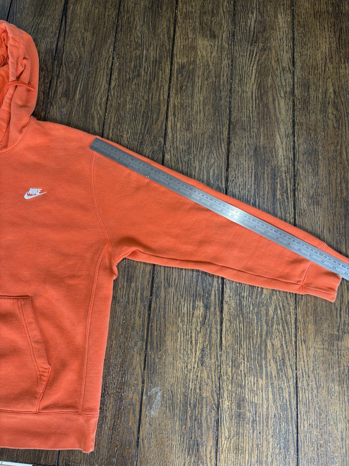 Nike Men’s Orange Embroidered Logo Fleece Pullover Hoodie Kangaroo Pocket sizeXL