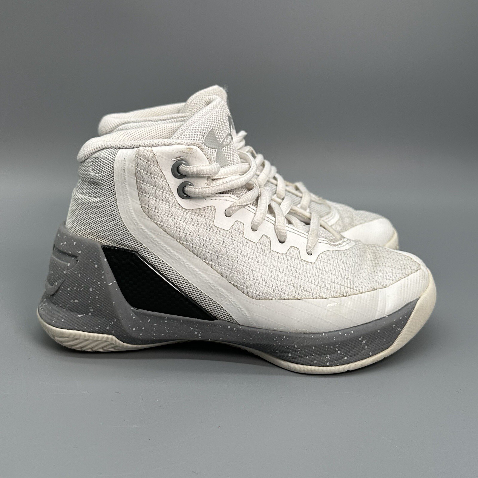 Under Armour Steph Curry Gray White Basketball Shoes Sneakers Boys Kids Sz 11K