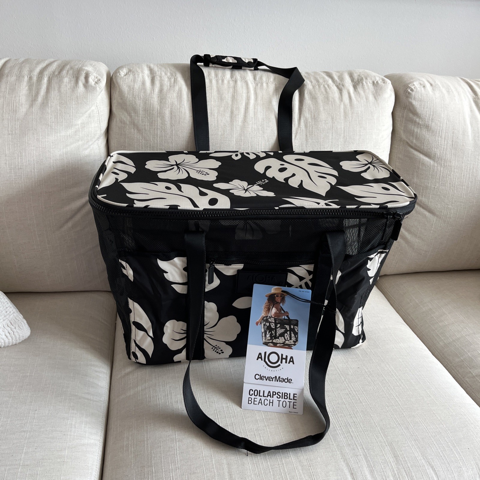 Aloha Collection CleverMade Foldable Mesh Beach Tote Black White Floral Zip NWTS