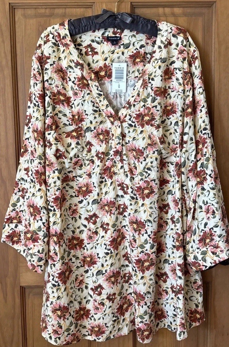 TORRID SHIRT BLOUSE TOP HARPER 6 6X 6XL 30 NEW