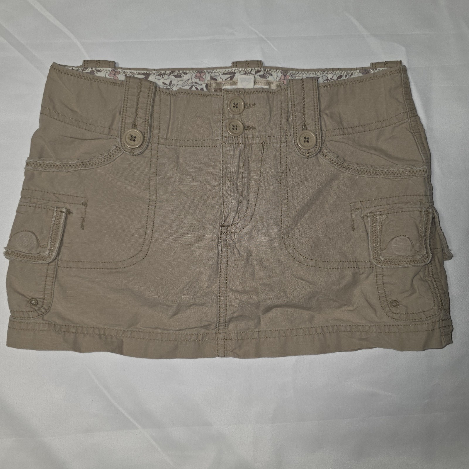 y2k Abercrombie mini low waist cargo skirt Khaki Size 12 See Measurements