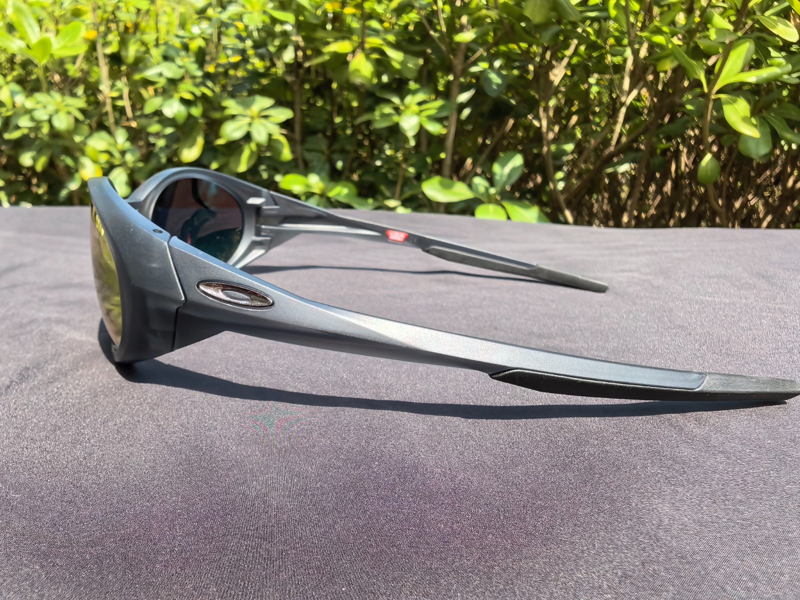 Oakley Eyejacket Redux Planet 9438-2658, Positive Red Iridium Lenses Sunglasses