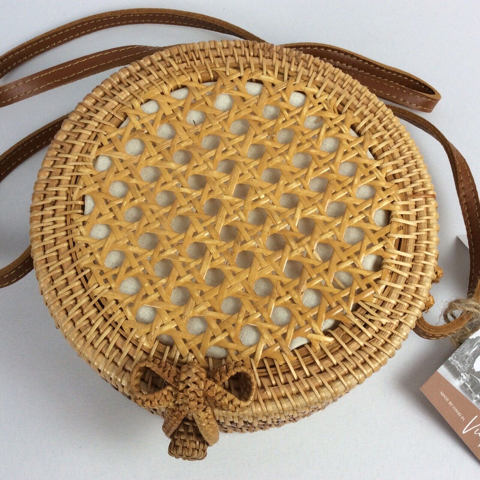 Handmade Rattan Round Crossbody Bag Canning Front Leather Strap Hasp Bow Closure