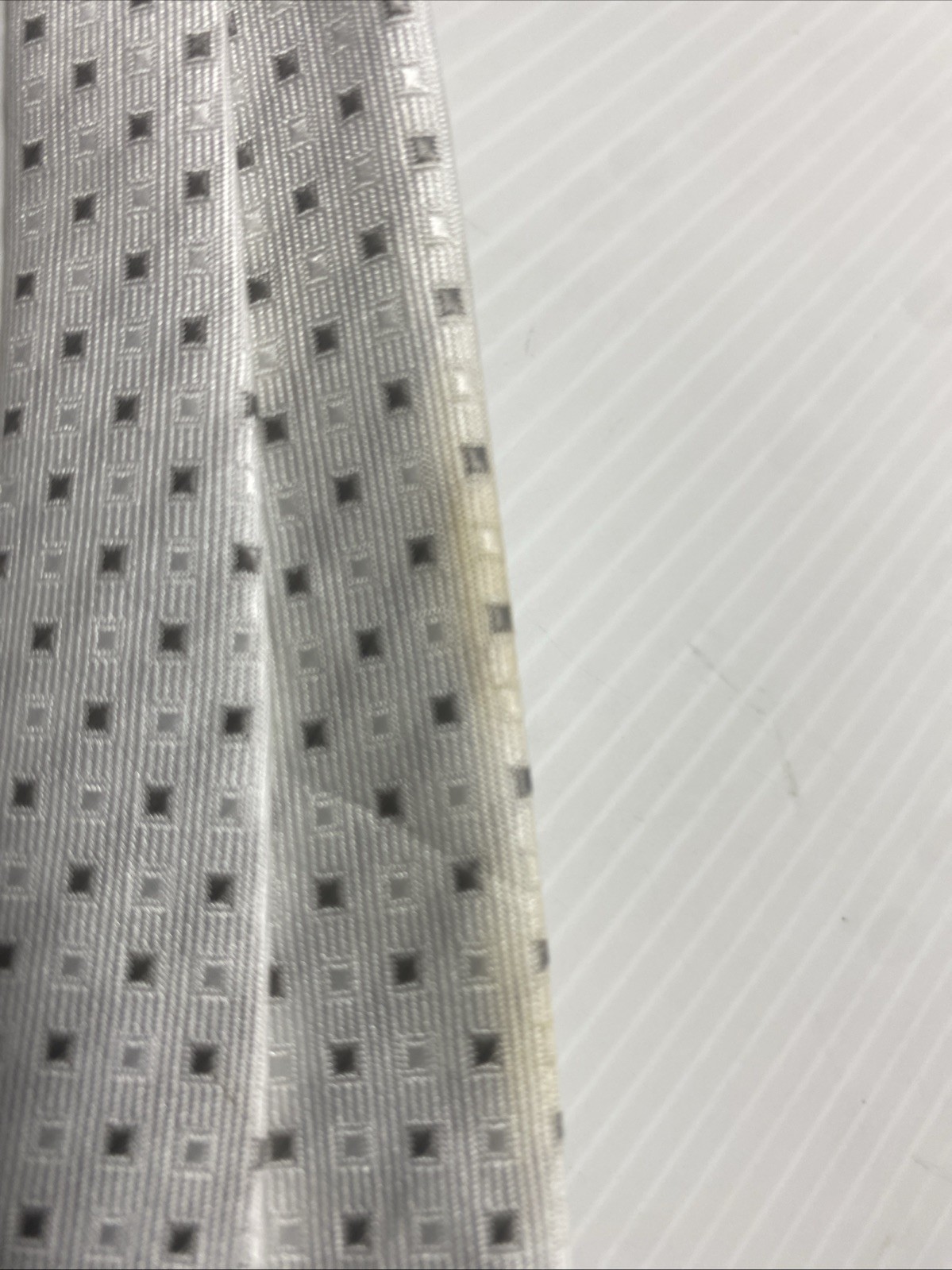 Authentic Luxury Morgana Italy Pointed Dots Ivory On 100% Silk Necktie 58in T30