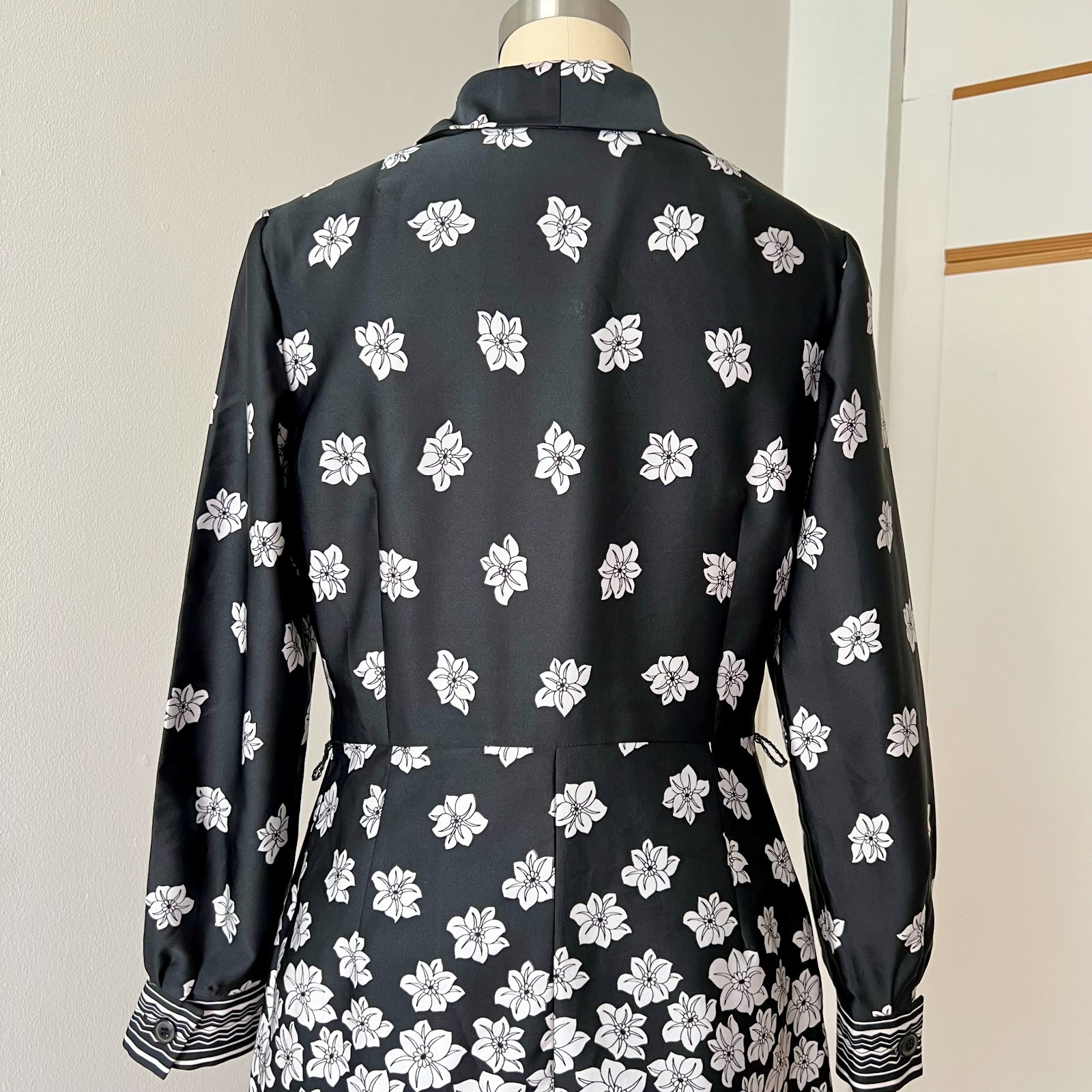 1970s TREVIRA Dagger Collar Floral Shirt Dress Border Print Long Sleeves Midi 42