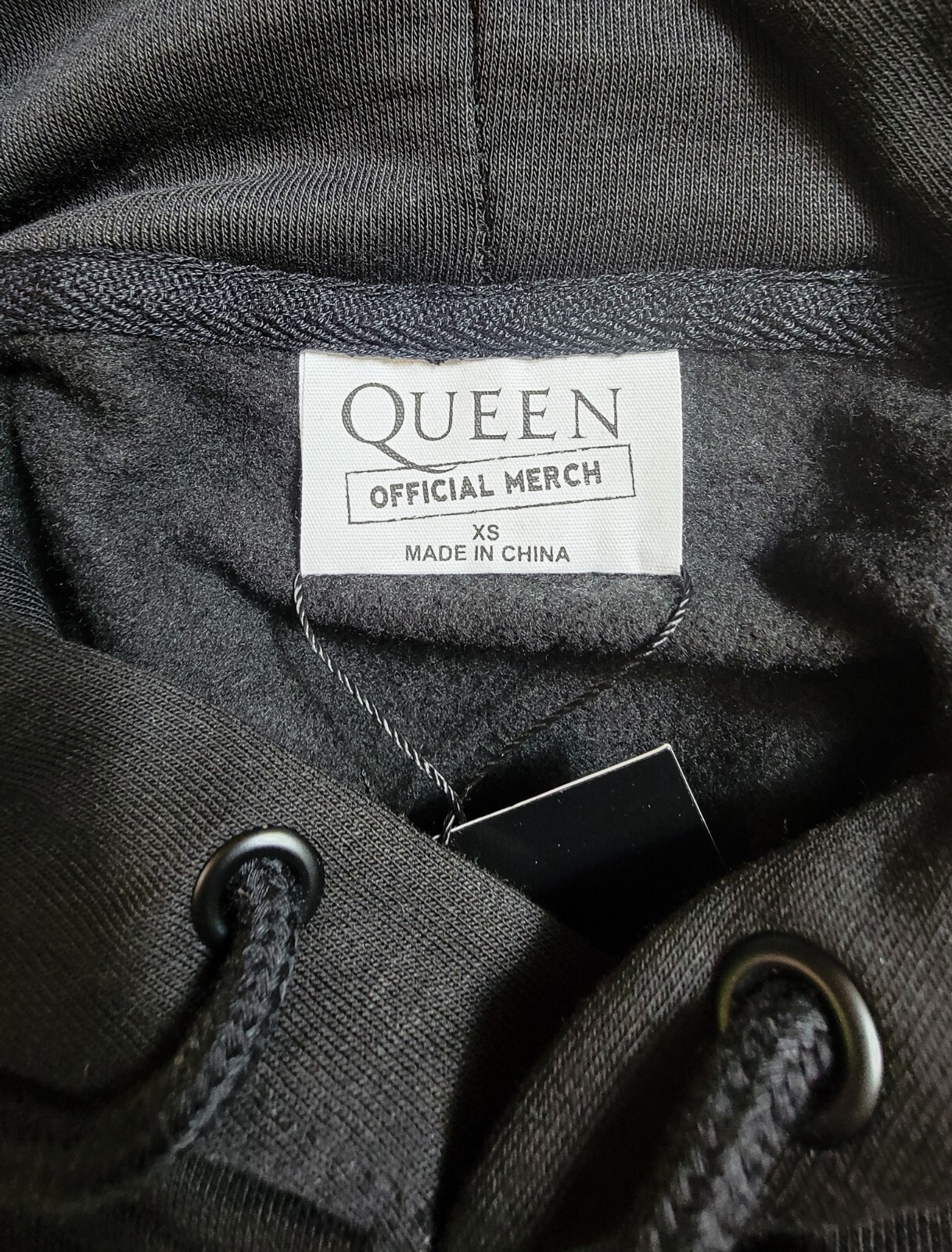 NWT Men’s QUEEN Official Merch Hoodie Premium Rock n Roll Sweatshirt Black