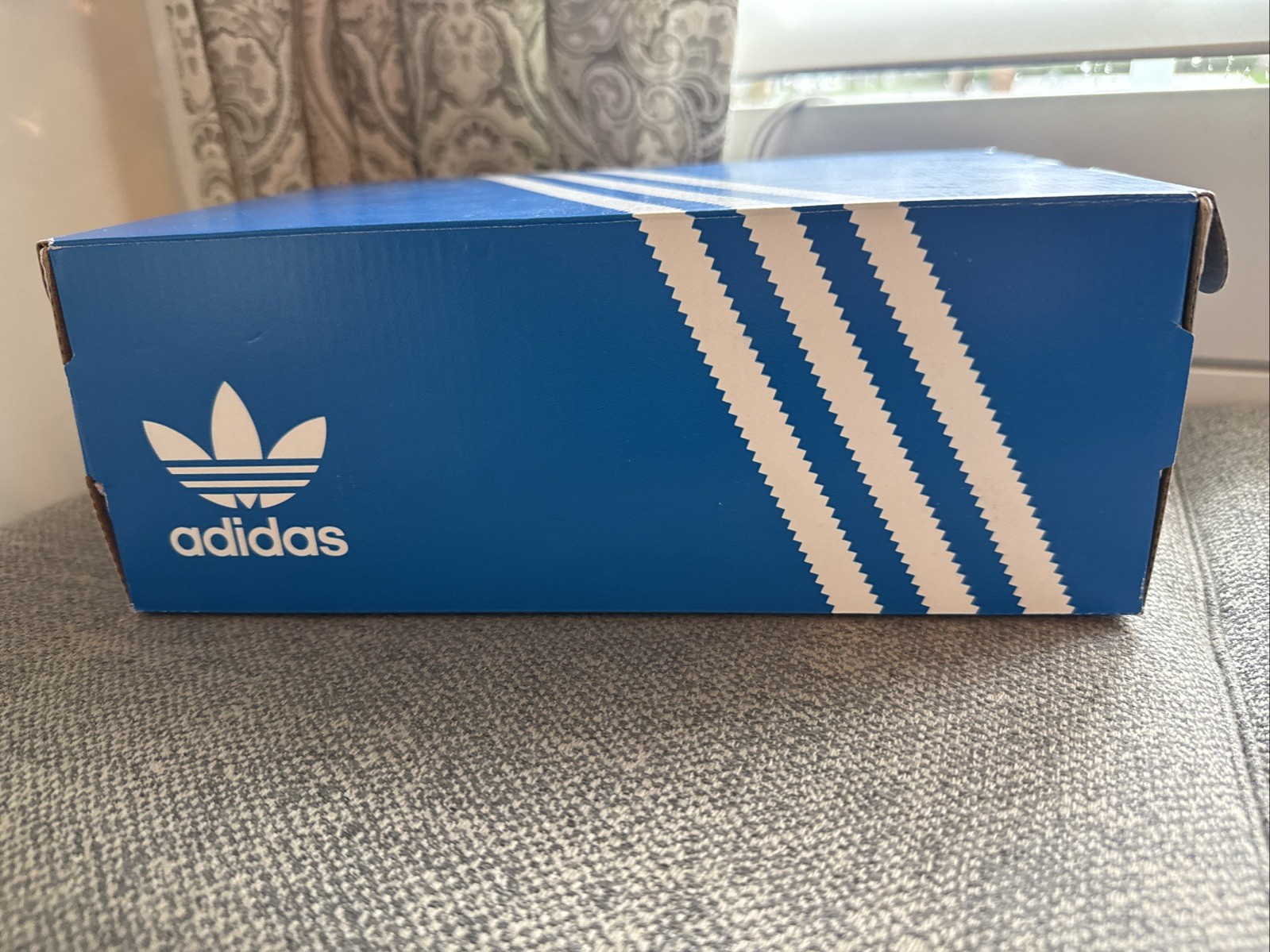 Size 7.5 Women’s Adidas Samba OG White Silver Metallic Grey JI2725 Sneakers