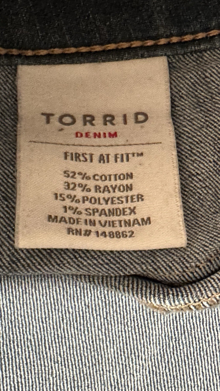Torrid Jegging Distressed Jeans Womens Size 12S Blue 3-Button & Zipper Closure