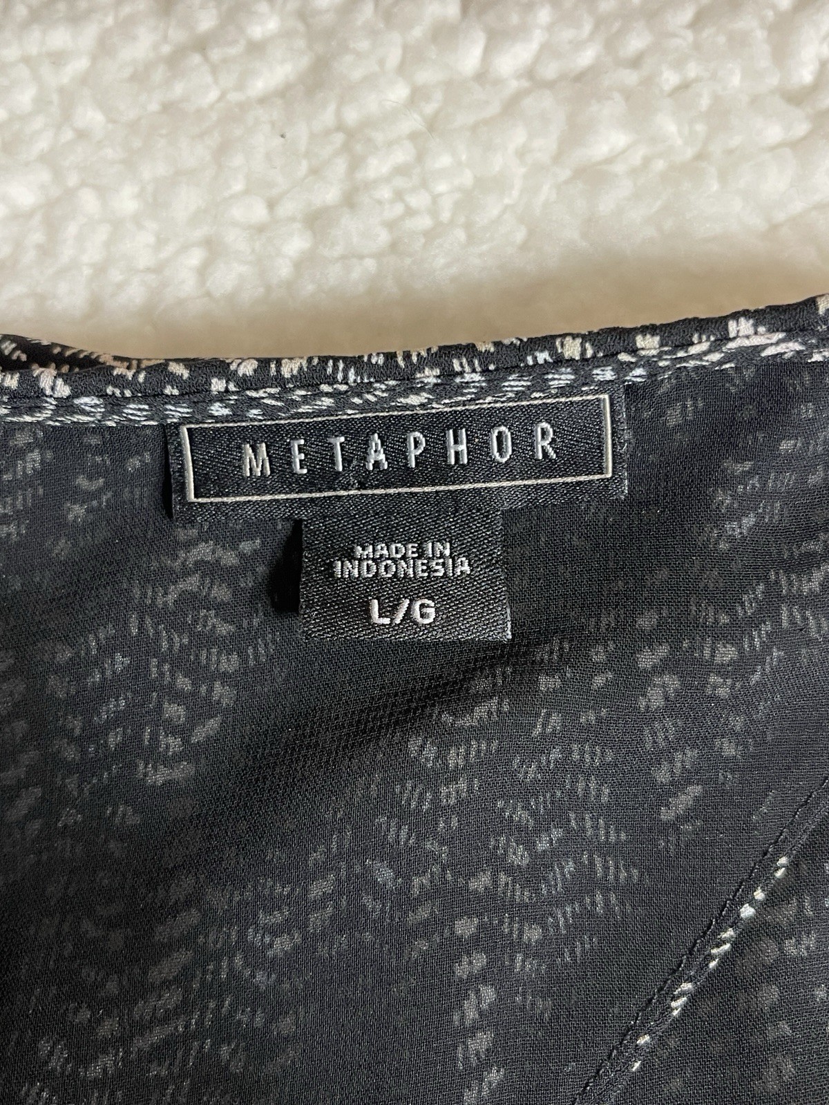 Metaphor Geometric Black White V-Neck Sleeveless Tank Top L/G Pullover