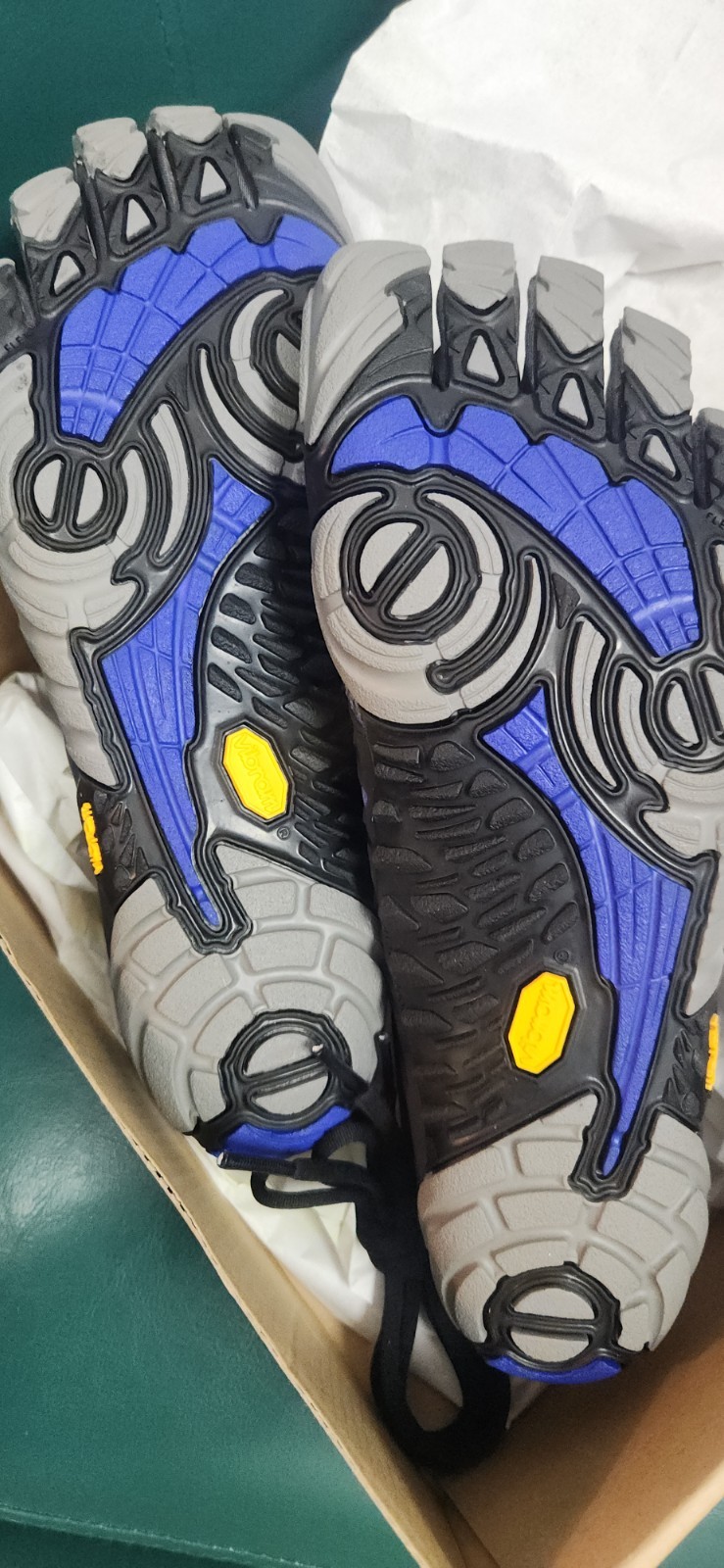 Golds Gym Limited edition Vibram Five fingers Collab NWT Men’s size 37 to 42