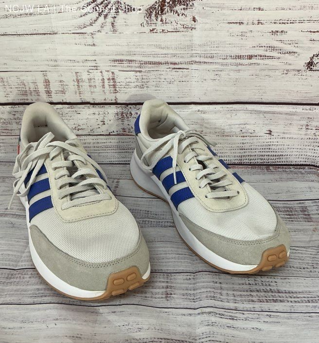 NWOB Men’s Adidas Run 70’s White/ Blue Sneakers Size 11