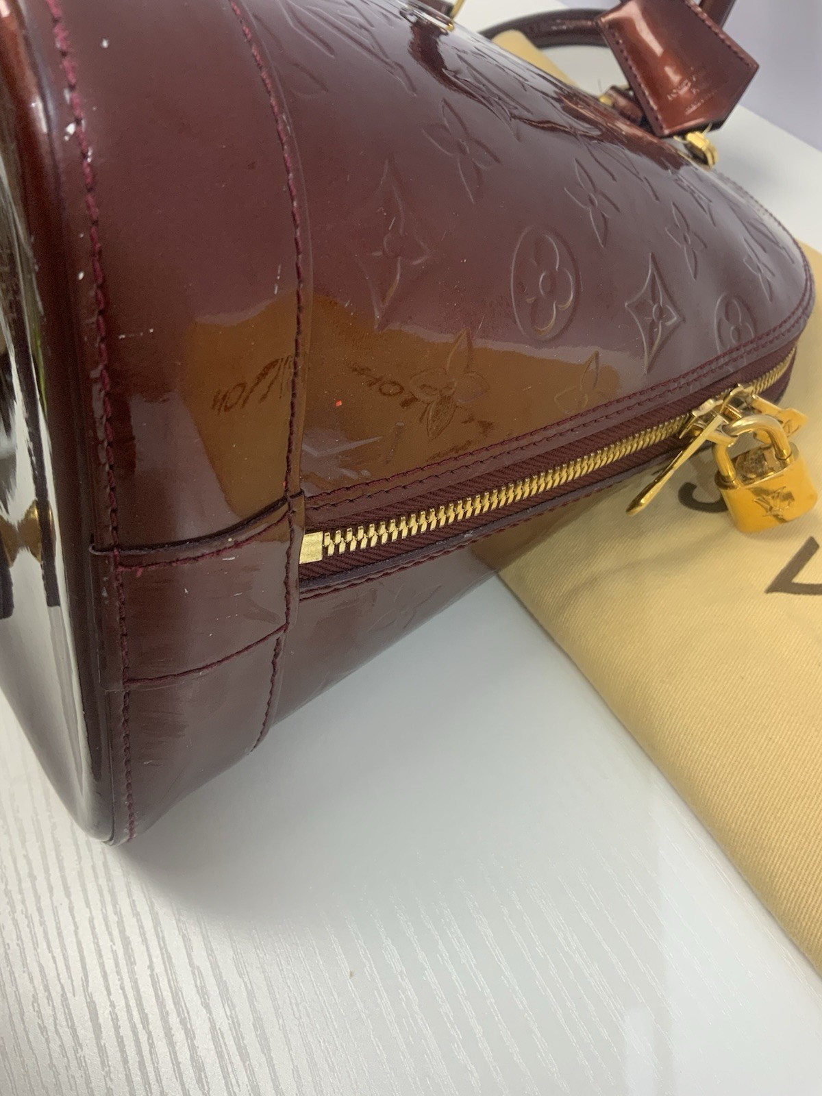 LOUIS VUITTON Alma GM Monogram Vernis Amarante (Burgandy) Bag