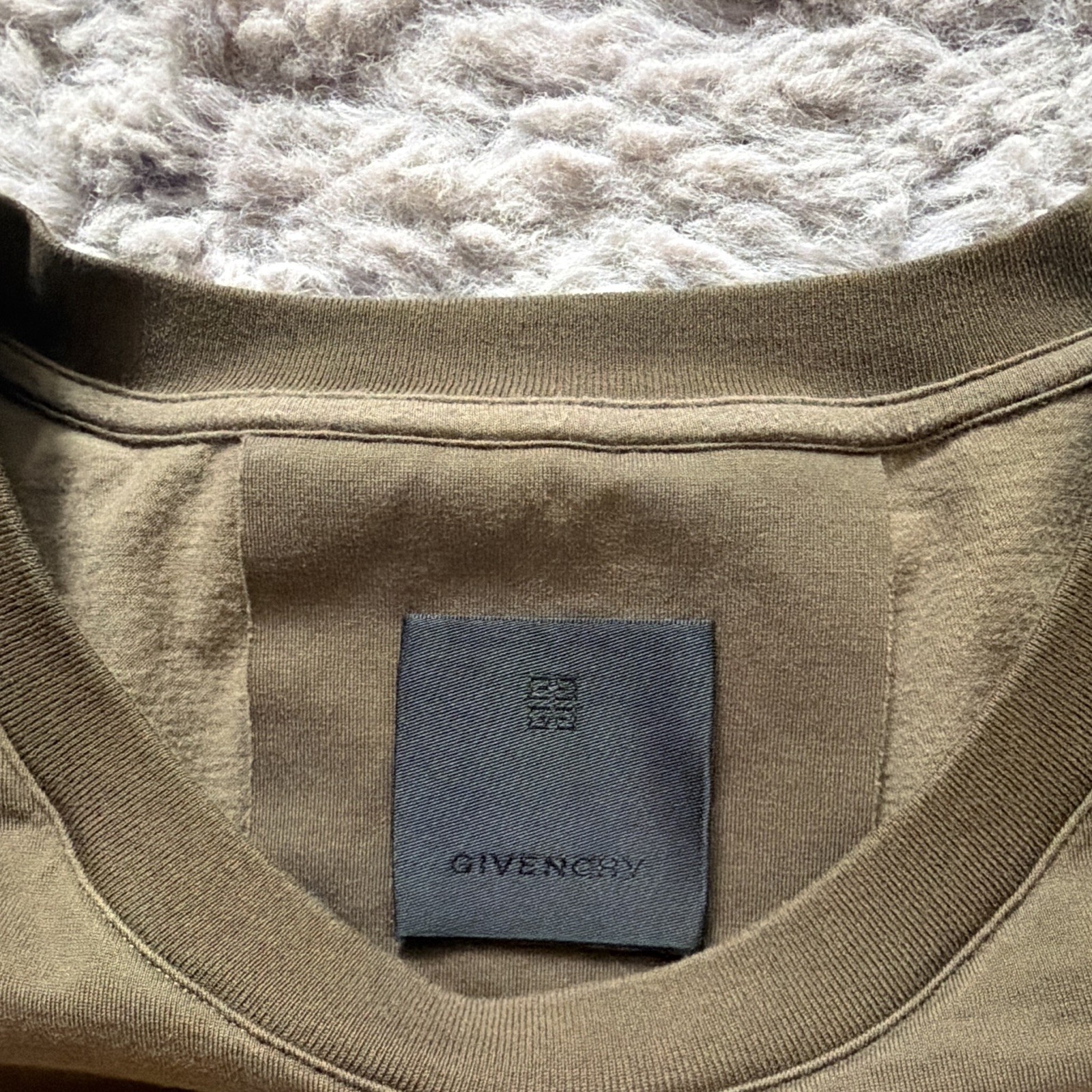 Givenchy Men’s Green XXL Crew Neck Short Sleeve Distressed Logo T-Shirt