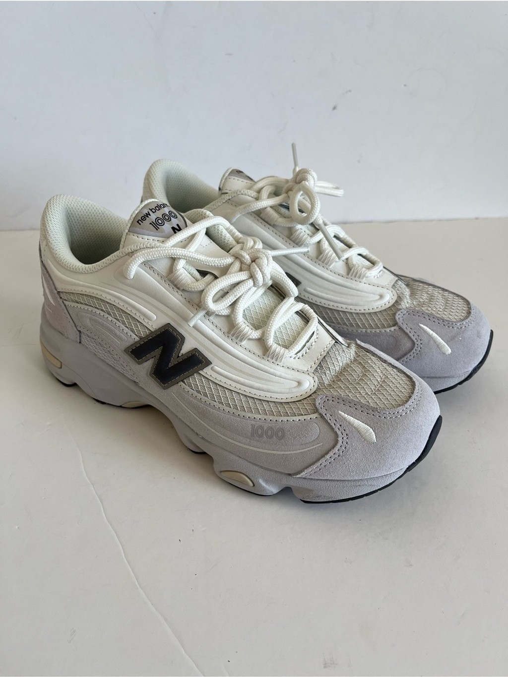 New Balance 1000 Pearl White Gray Sneakers size boy,men 6.5 /Women8