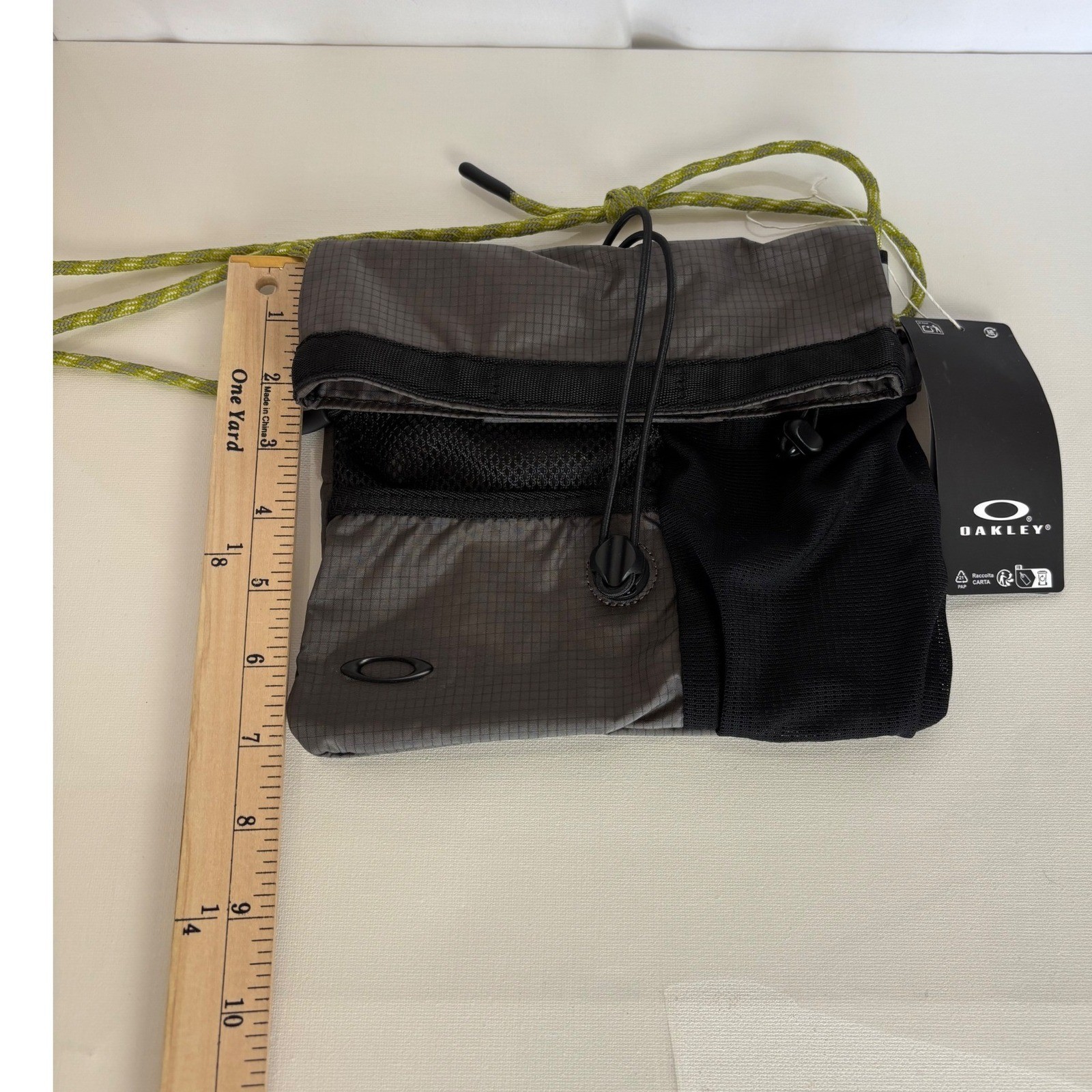 Oakley Reserve Pouch Granite Gray Ripstop Crossbody Bag NEW Outdoors