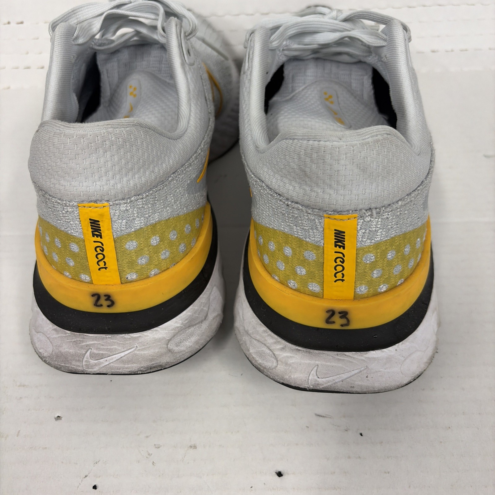 Nike React Infinity Run Flyknit Men’s 13 Gray Yellow Running Shoes DQ7830-016 T5