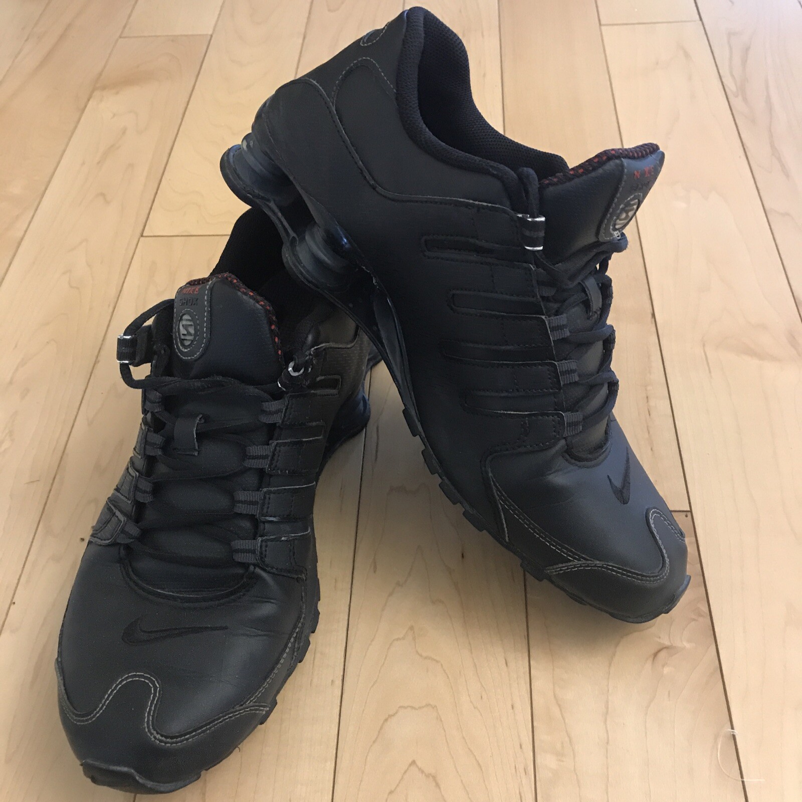 Nike Shox NZ Black Varsity Red Black Running Shoes 378341-017 Mens Sz 11 Rare