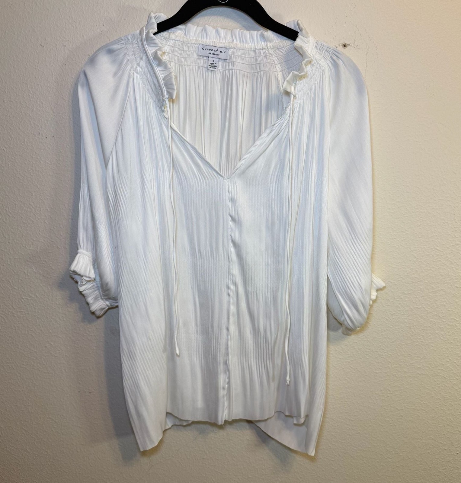 Current Air Los Angeles White Ruffled Smock Neck Romantic Pleated Blouse