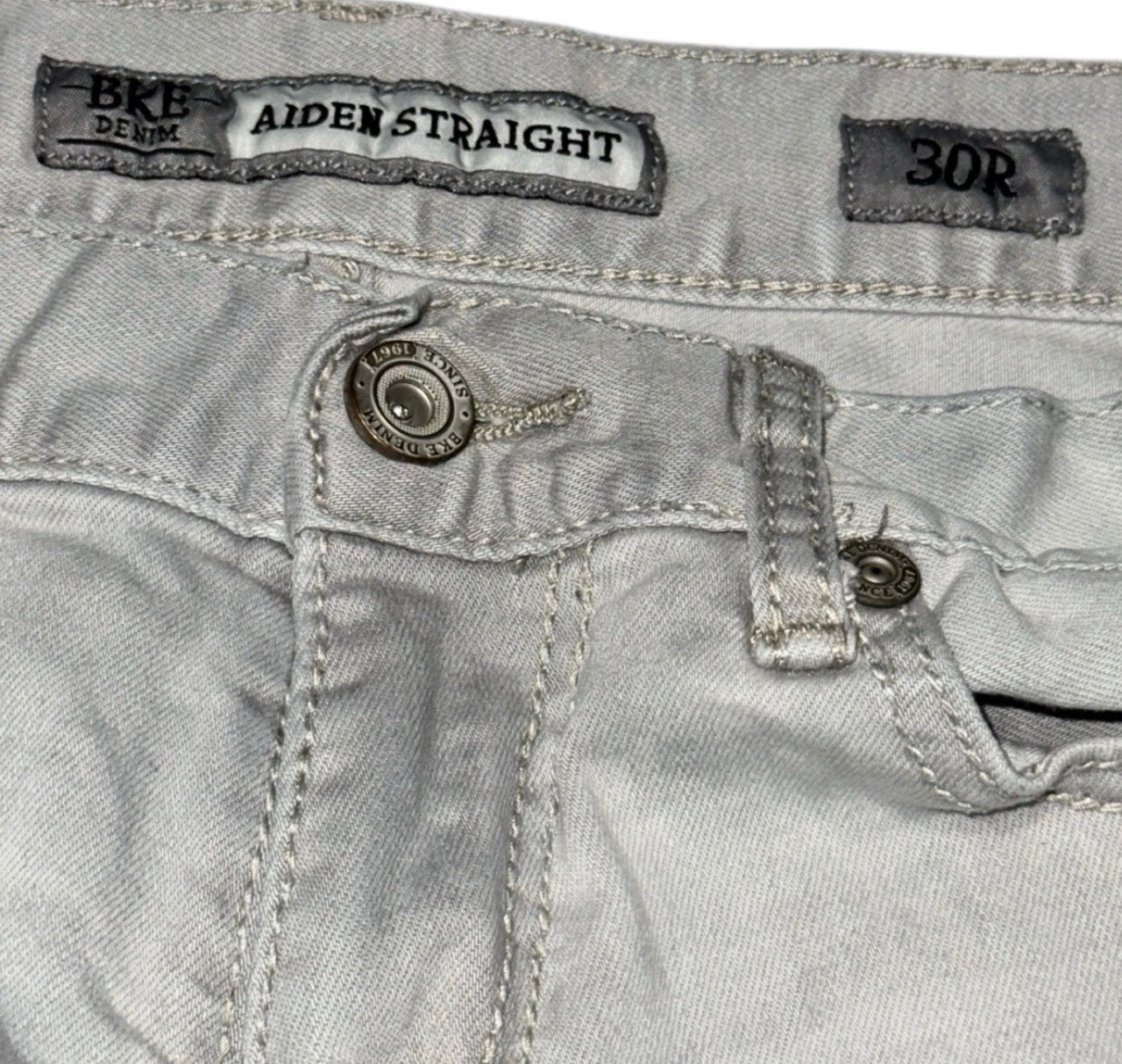 BKE Jeans Mens Aiden Straight Sz 30×32 Buckle Denim Pants Gray Thick Stitch