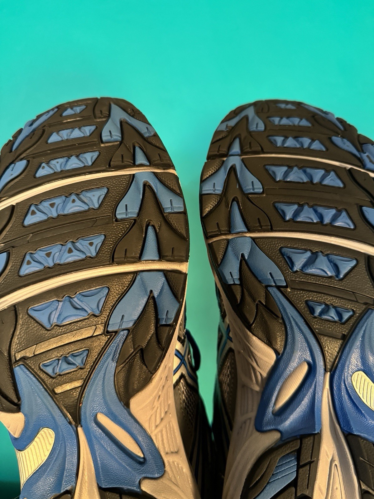 ASICS Gel Venture 5 Men’s Size 12 Gray Blue Trail Running Hiking Shoes Sneakers