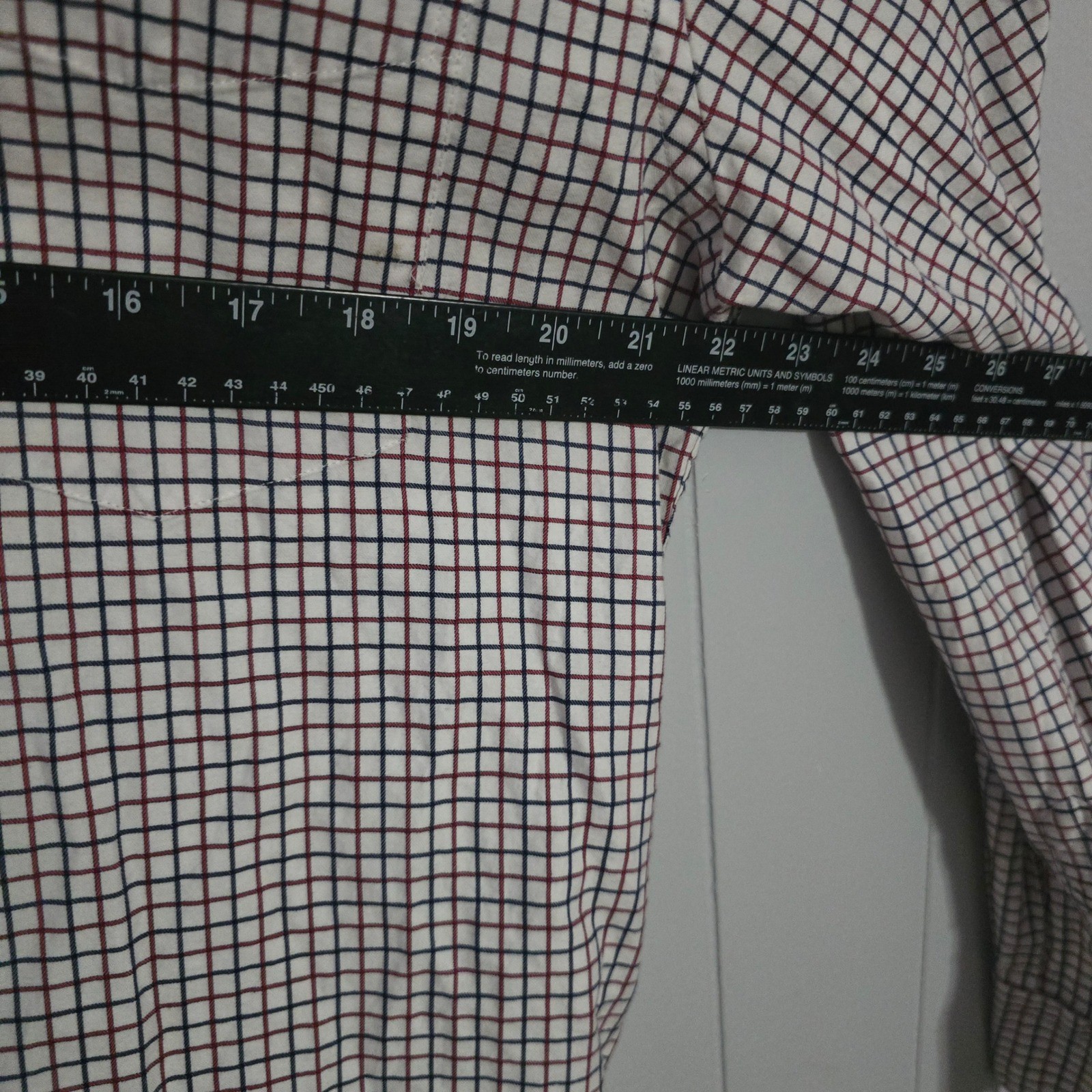Tommy Hilfiger Men’s Custom Fit Button Down Shirt Red Blue Plaid Large