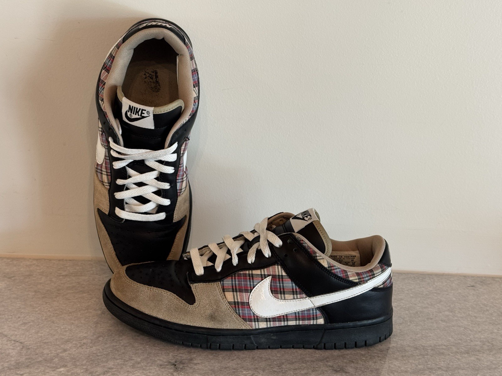 Nike Dunk Low Premium ‘Tartan Plaid’ 304714-017 Travis Scott Type (Men’s Size 9)