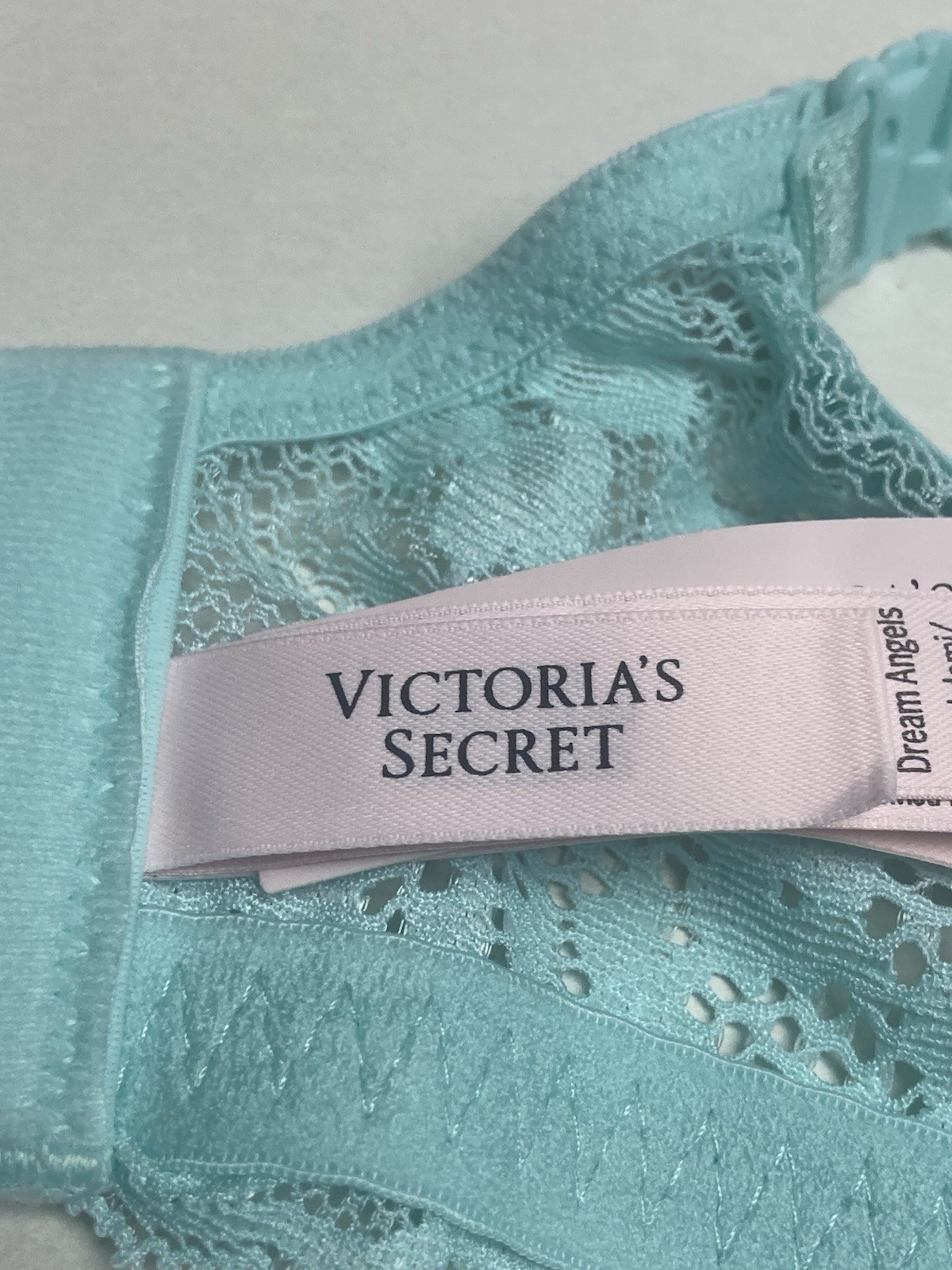 Victoria’s Secret Dream Angel Lightly Lined Bra Aqua Blue Size 38 DDD