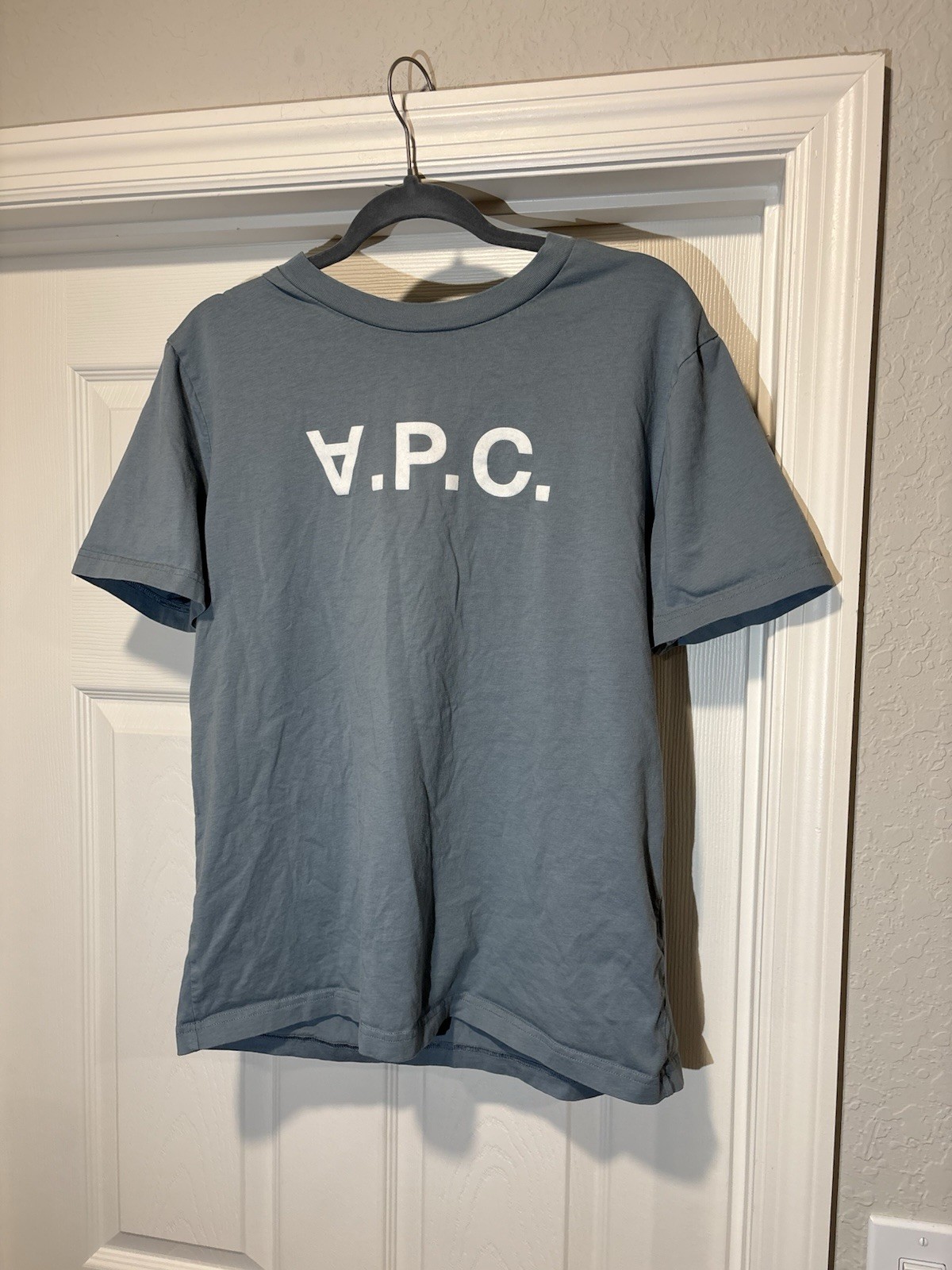 A.P.C. VPC Logo Cotton T-Shirt in Blue Large Made In Türkiye