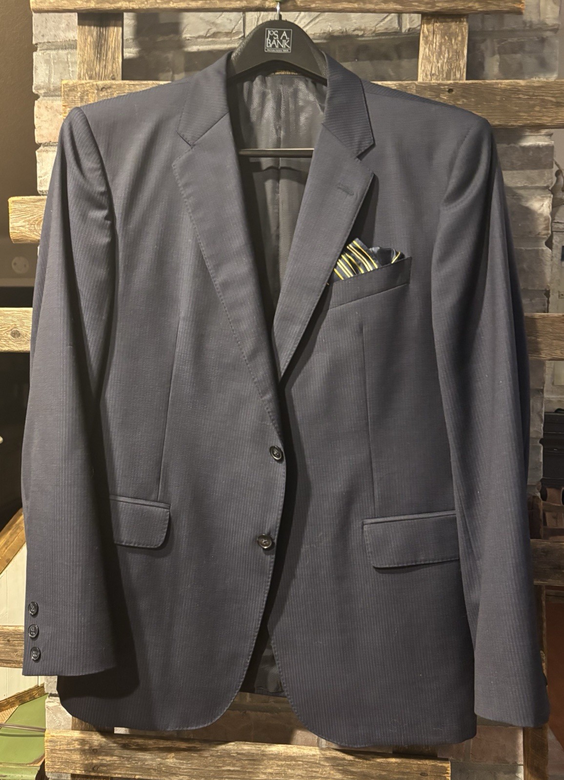 Men’s Jos. A. Bank Reserve Suit, 43R, 37/38 X32.5, Gray and Blue