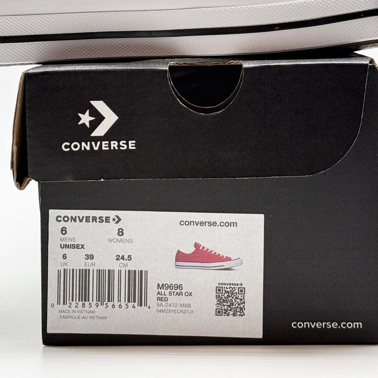 Unisex CONVERSE Chuck Taylor ALL STAR LOW TOP Red (M9696), Sz 4.0 – 13.0