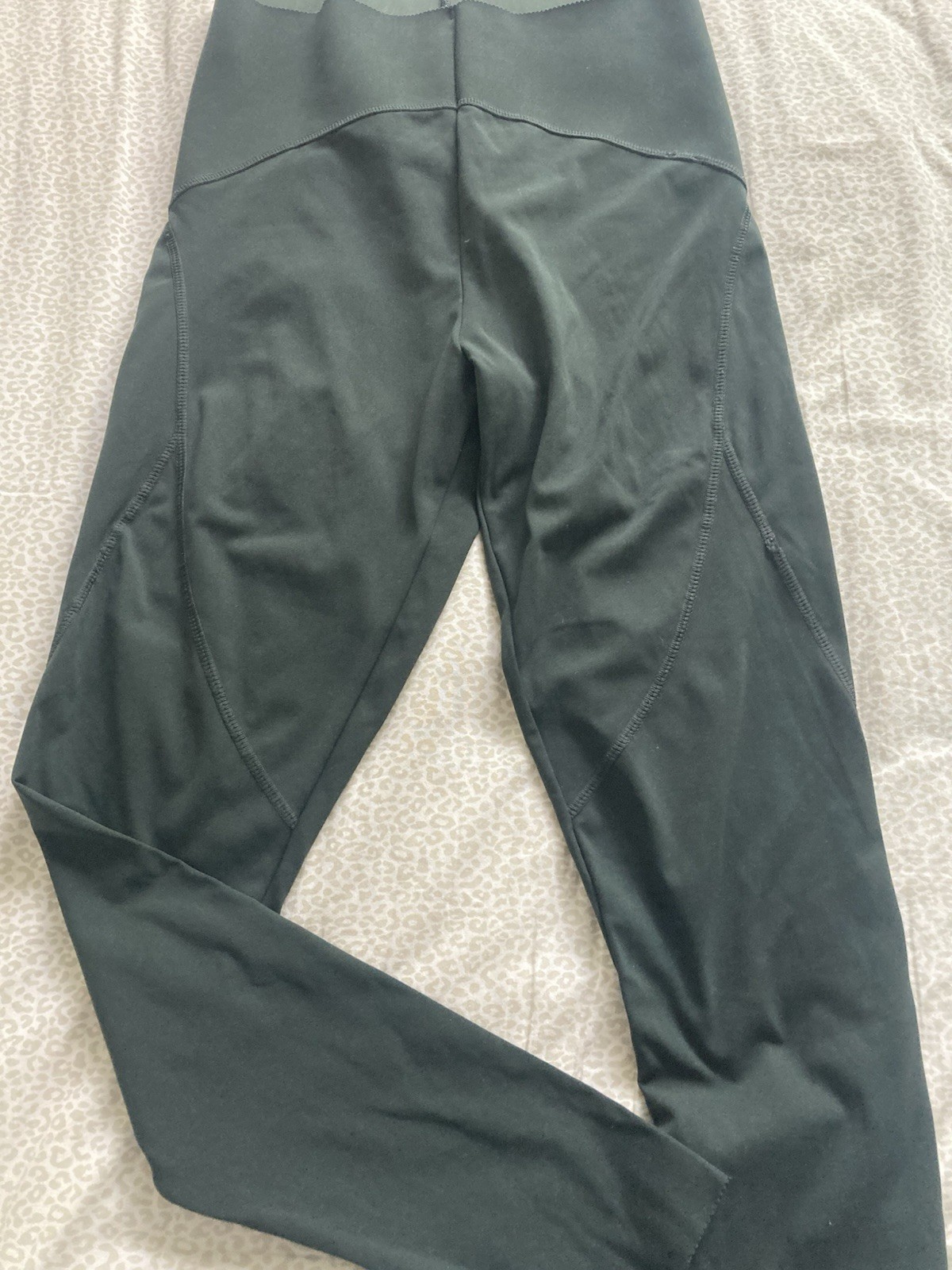 Oysho Bra High Waist Leggings Size M Gym Workout Forest Green Sun Protection
