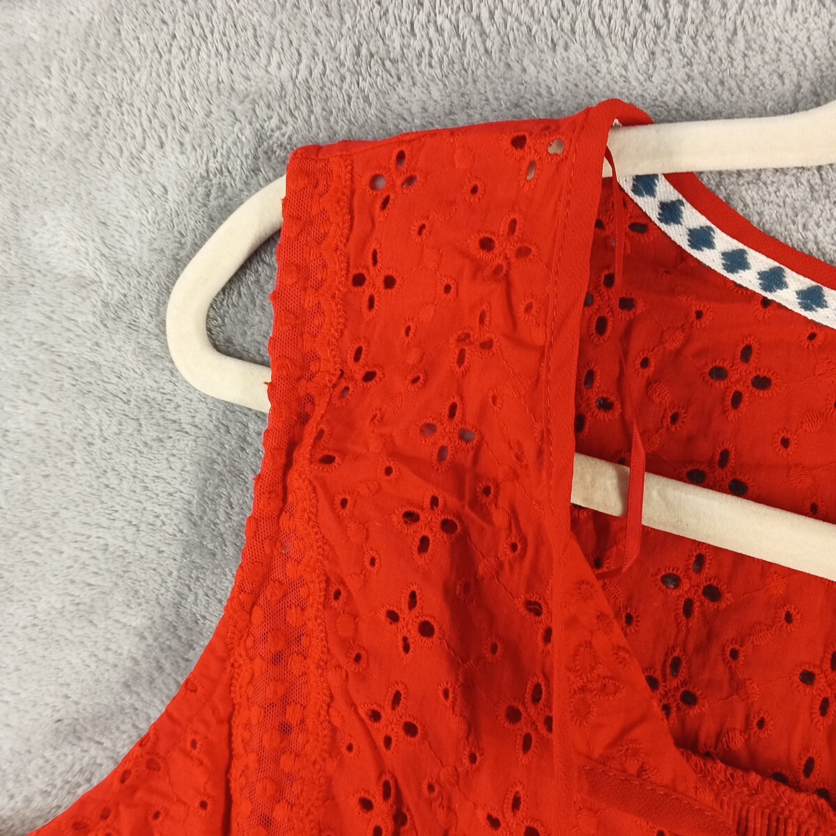NWT Knox Rose Summer Top Rebel Red Eyelet Lace Rib Knit Boho Tassel Detail