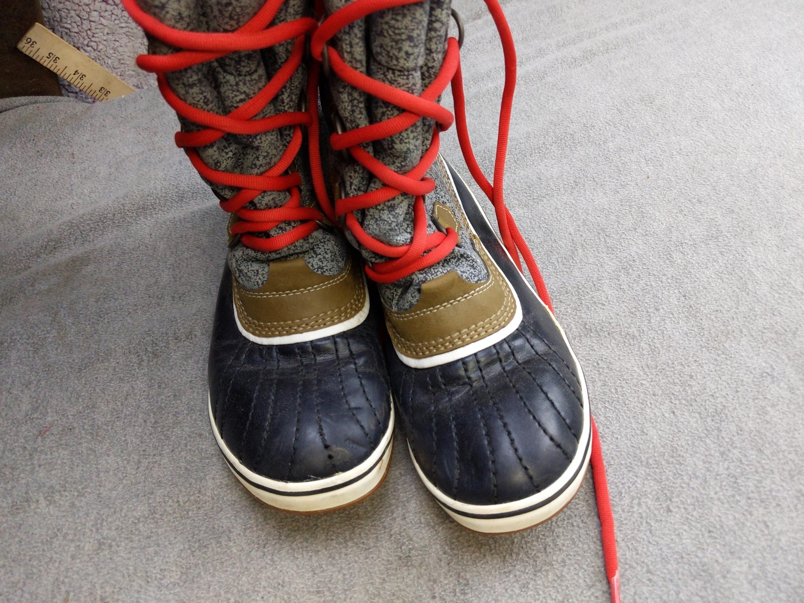 Sorel Snow Boots Womens Size 7 38 2/3 Gray Nylon Mid Calf Faux Fur Waterproof