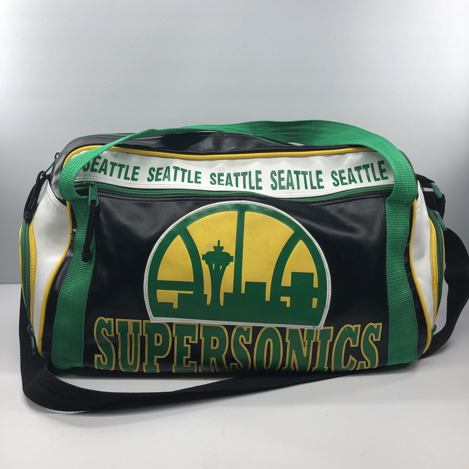 VTG 80s 90s SEATTLE SUPERSONICS Old Logo Player Issue Duffle Bag NBA Basketball
