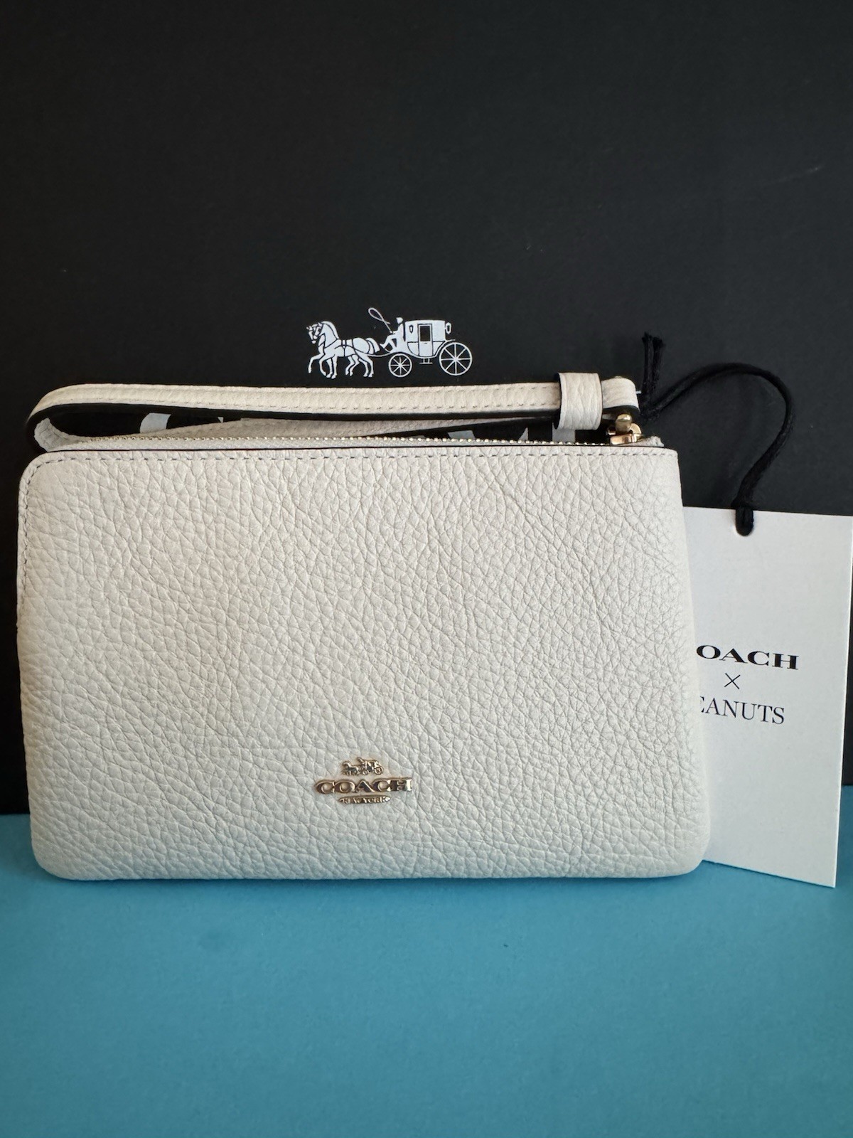 NWT Coach X Peanuts Corner Zip Wristlet In Leather/Gold/Chalk Multi