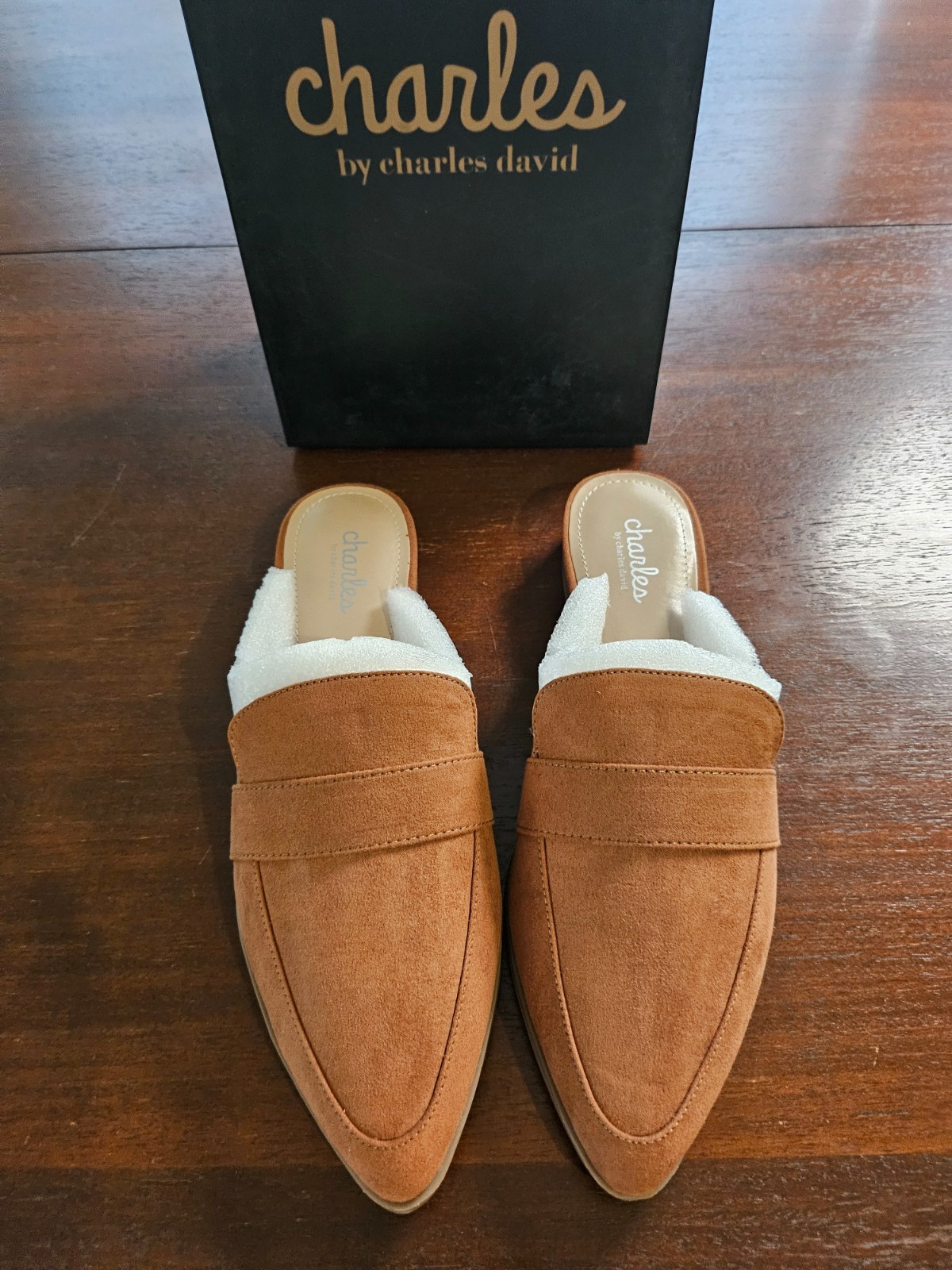 Charles by Charles David Elijah Flat Brown Mule slide Size 8 M New in Box $130