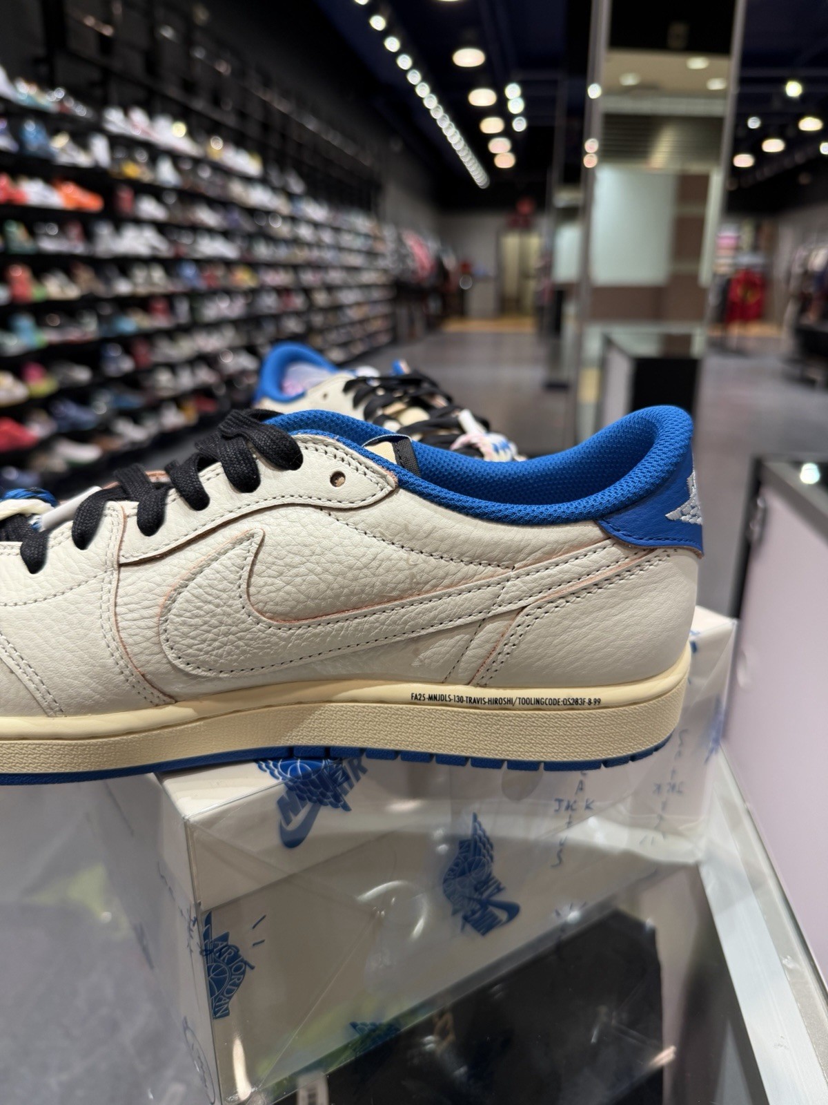 Size 11 – Fragment Design x Travis Scott x Air Jordan 1 Retro (DM7866 104)