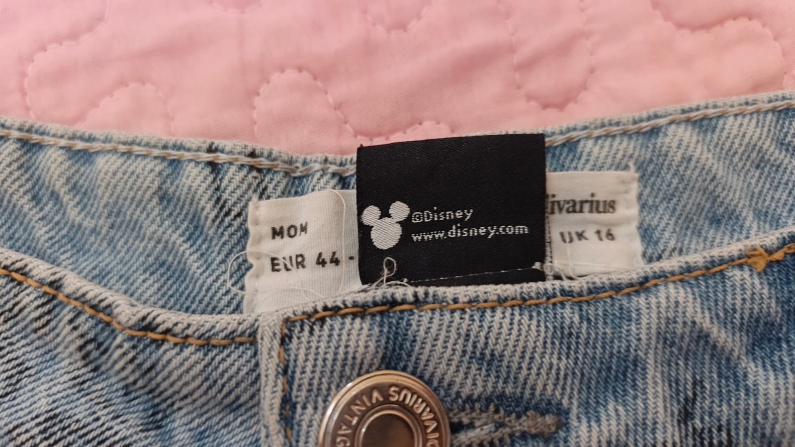 Disney Mickey Mouse Stradivarius Mom Jeans EUR 44 UK16 Graffiti Print