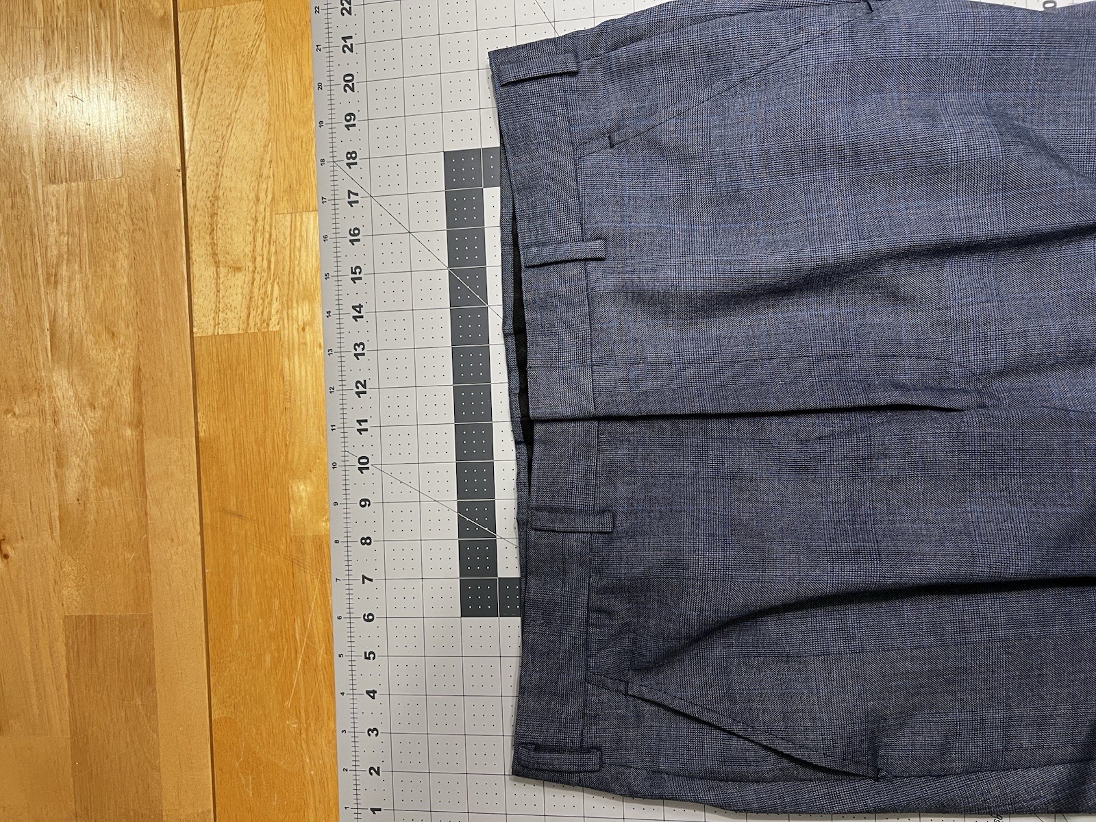 Hart Schaffner Marx Men’s Blue Wool 3 Piece Suit