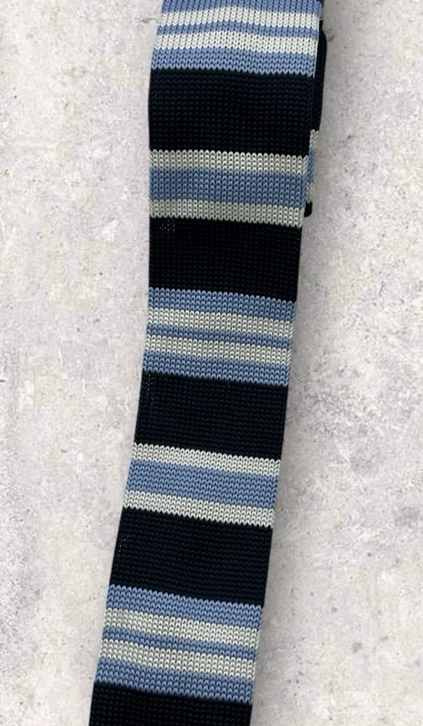 SONDERGAARD Polyester Knit Tie Navy Blue White Striped W:1.7″ EUC