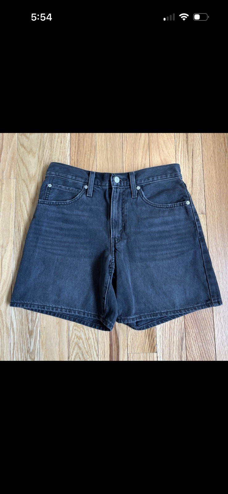 Levi’s Women’s ’94 Baggy Shorts Black Denim Size 27 Mid Thigh Length